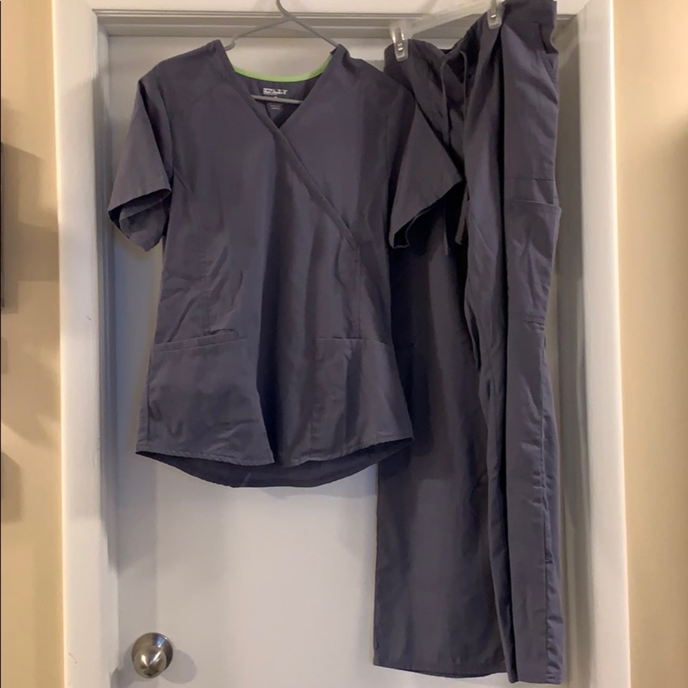 Scrubstar Women’s Scrubs set